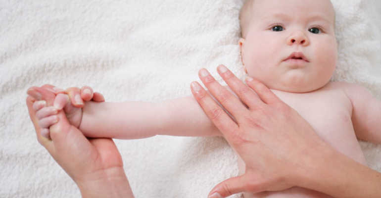 Предпосылки к появлению перелома ключицы у новорожденных при родах