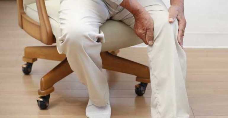 Что означают тянущие боли в ногах при остеохондрозе и как их лечить