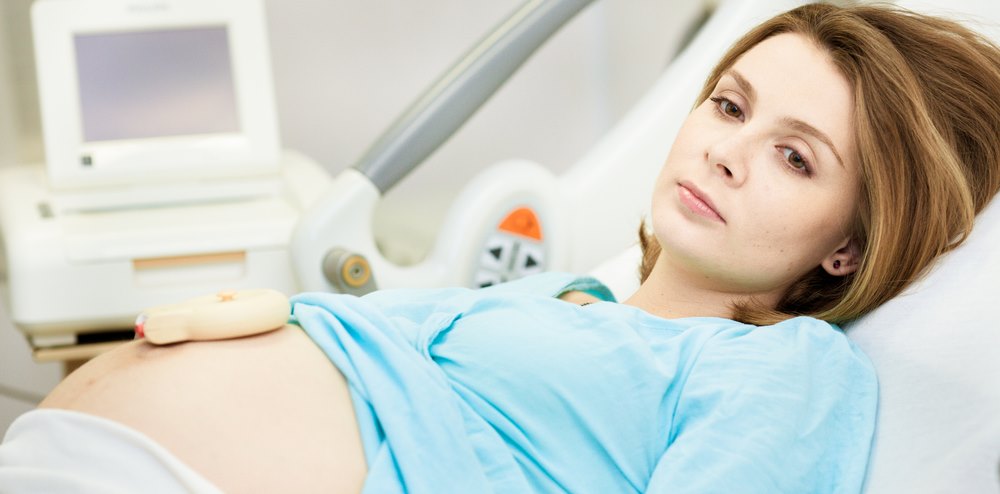 Почему болят суставы при беременности и к какому врачу обратиться