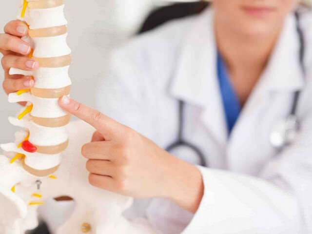 Основные симптомы и методы лечения остеопороза позвоночника